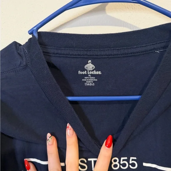 Navy Blue Penn State University T-Shirt - Picture 3 of 5